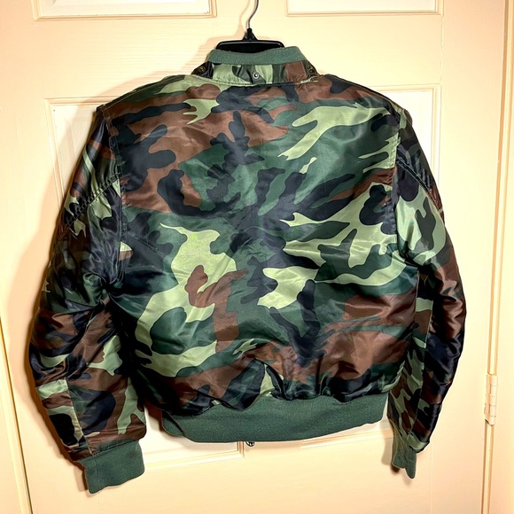Shiny Camouflage Jacket by Clench Kiss - Picture 6 of 6